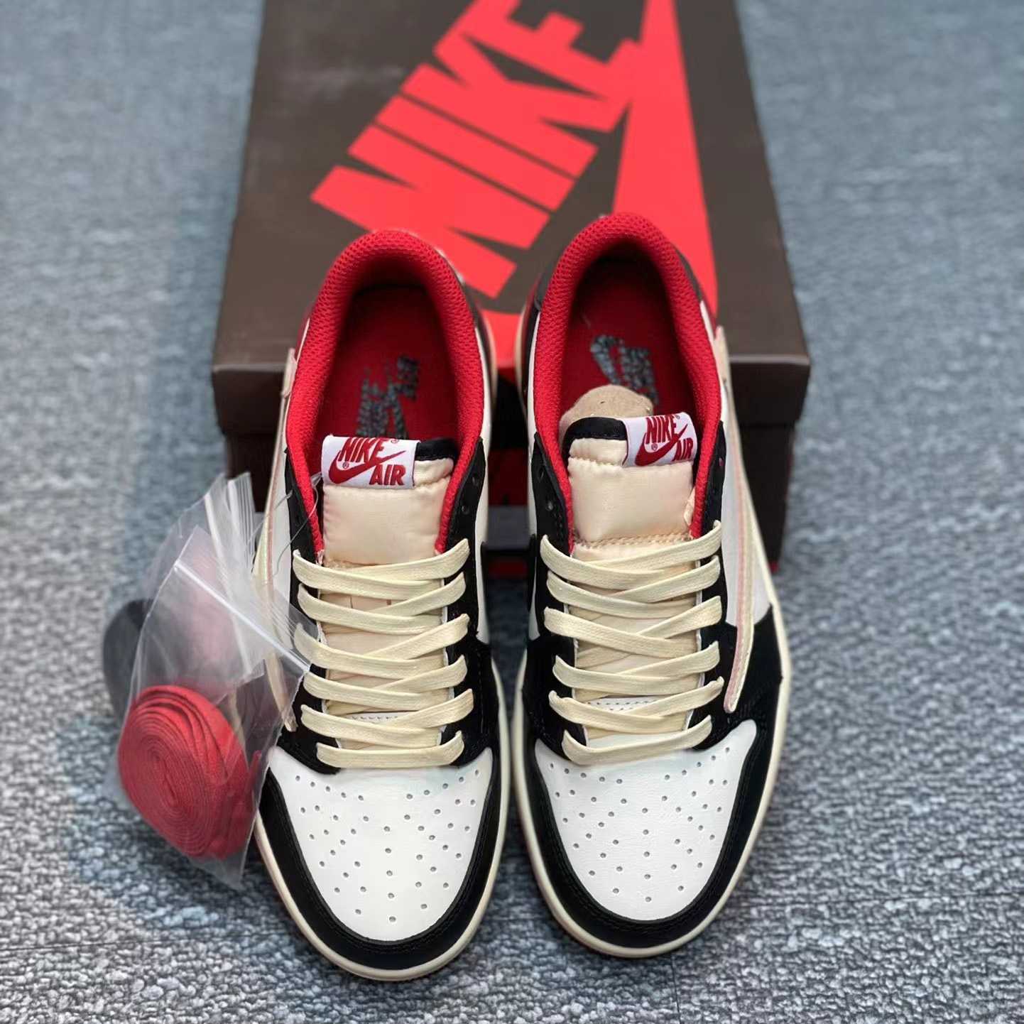 Travis Scott x Air Jordan 1 Low AJ1 Sneaker   cp4275-125 - DopestKickz