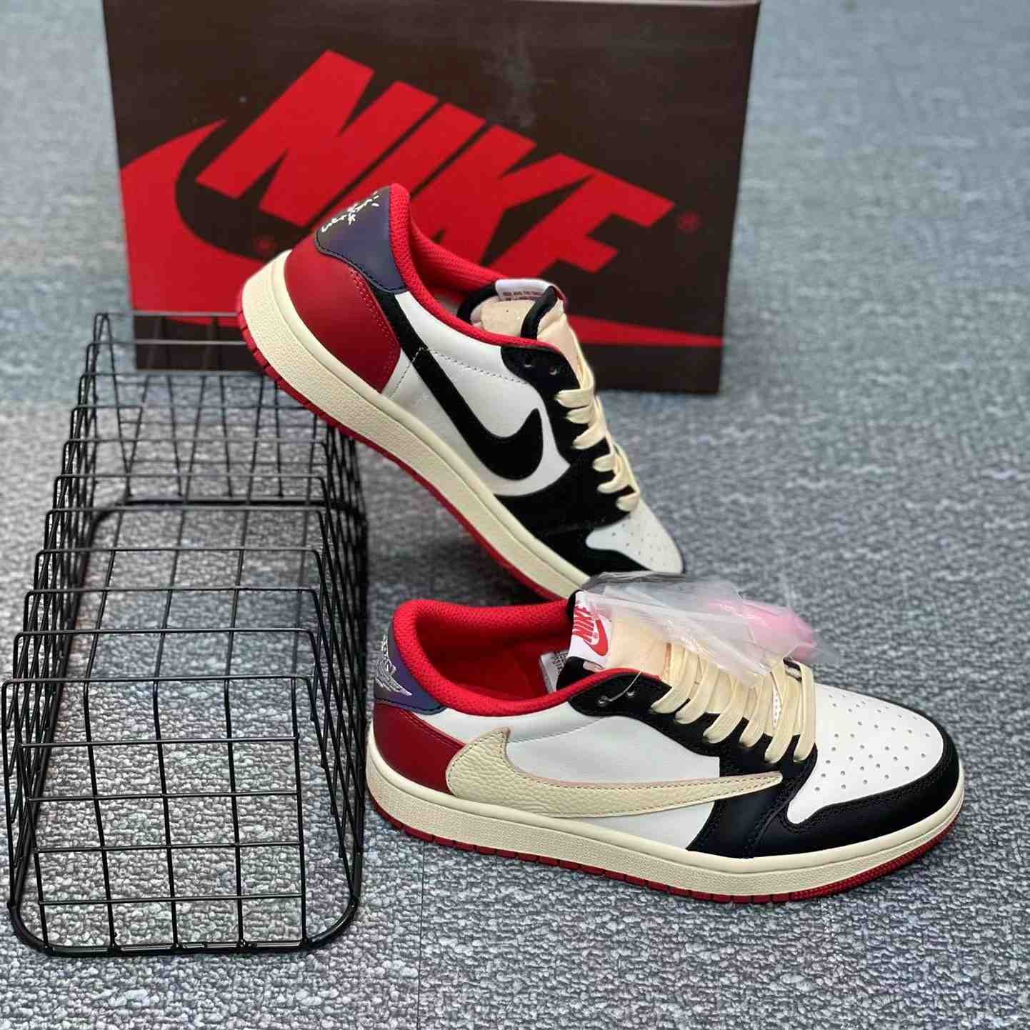 Travis Scott x Air Jordan 1 Low AJ1 Sneaker   cp4275-125 - DopestKickz