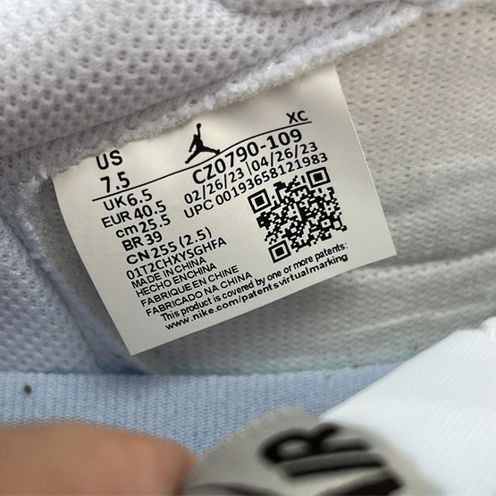 Air Jordan 1 x Off White Low  Sneaker      CZ0790-109 - DopestKickz