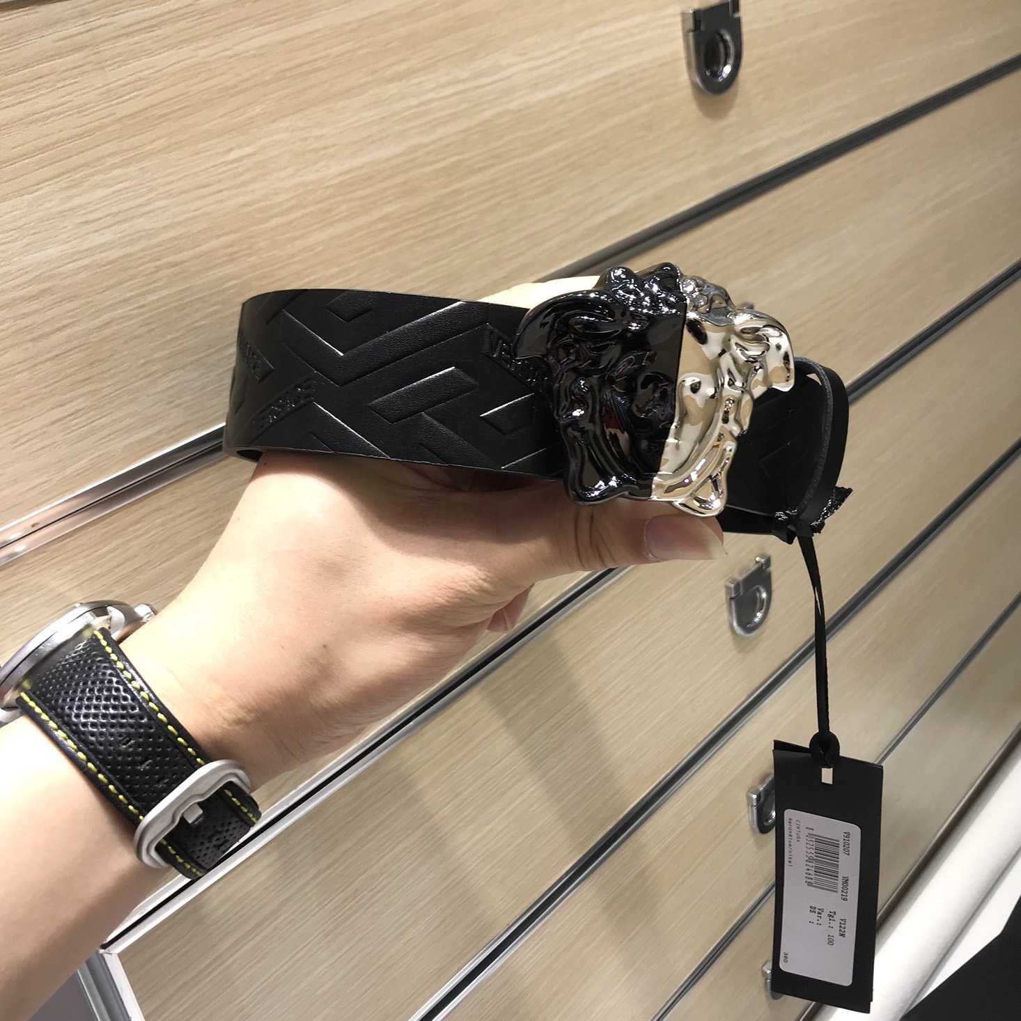 Versace Medusa Leathre Belt 38mm - DopestKickz