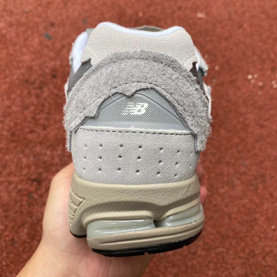 New Balance 2002R Sneakers        M2002RDM - DopestKickz