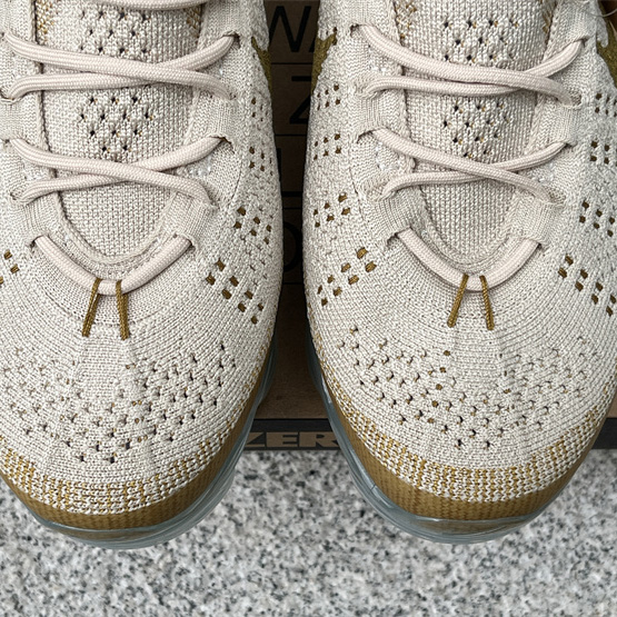 Nike Air VaporMax 2023 Flyknit Sneakers      DV1678-100  - DopestKickz