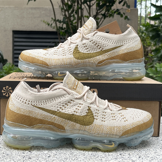 Nike Air VaporMax 2023 Flyknit Sneakers      DV1678-100  - DopestKickz