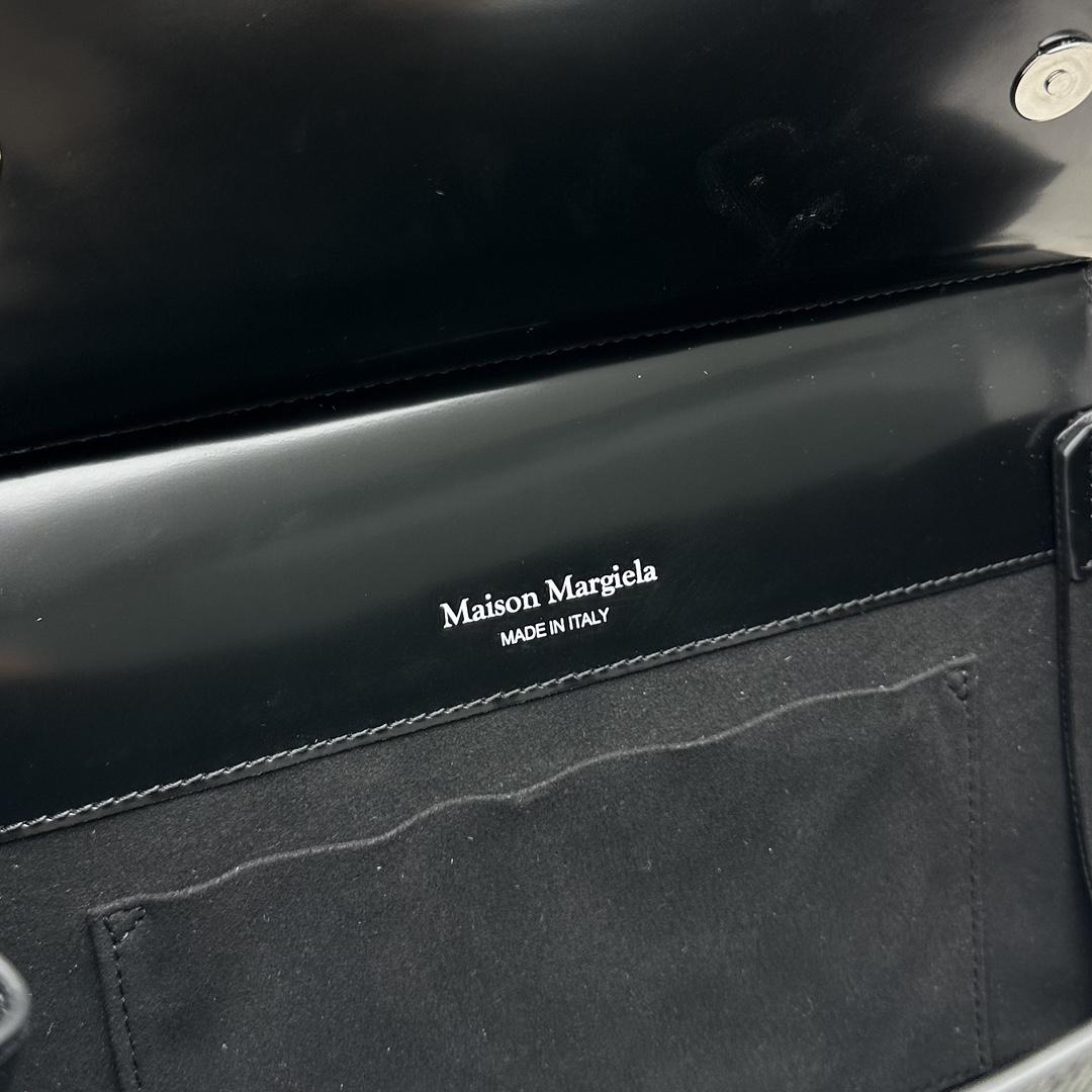 Maison Margiela Small Grained Leather Tote Bag (26x 19x 8cm) - DopestKickz