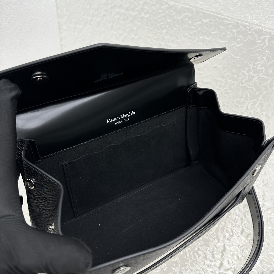 Maison Margiela Small Grained Leather Tote Bag (26x 19x 8cm) - DopestKickz