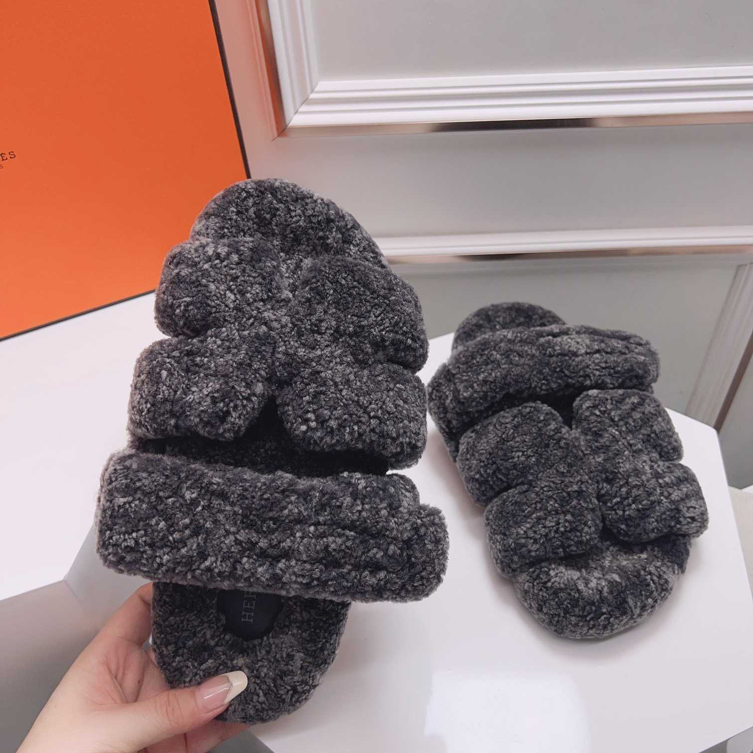 Hermes Chypre Sandal - DopestKickz