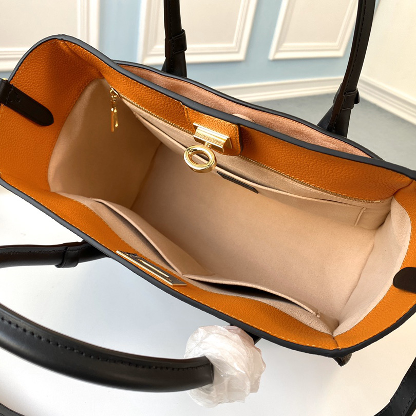 Louis Vuitton On My Side MM Tote Bag (30.5-24.5-14cm)   M53823 - DopestKickz