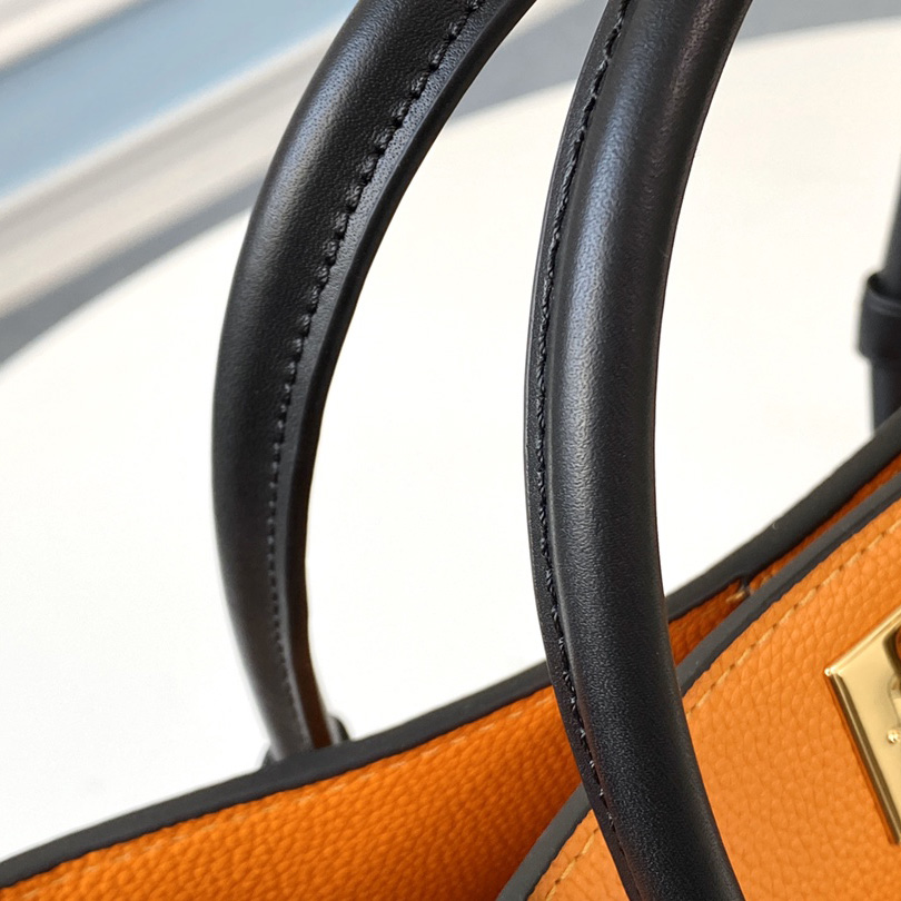 Louis Vuitton On My Side MM Tote Bag (30.5-24.5-14cm)   M53823 - DopestKickz