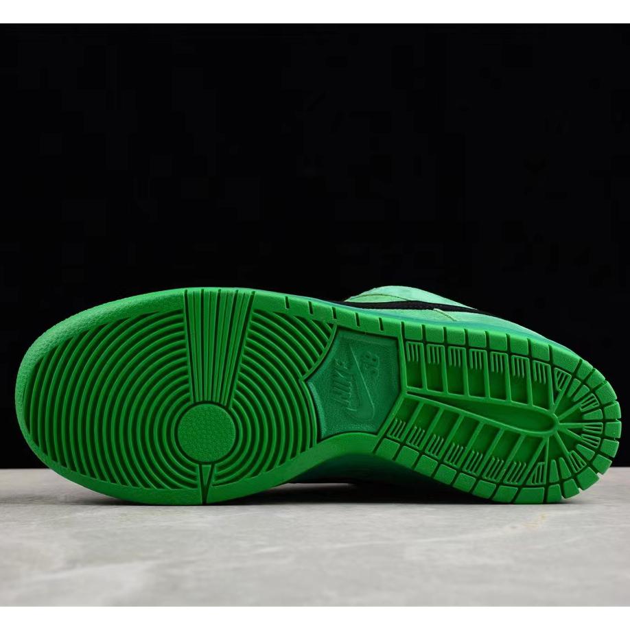 Nike SB Dunk Low Sneakers     FZ8320-400 - DopestKickz