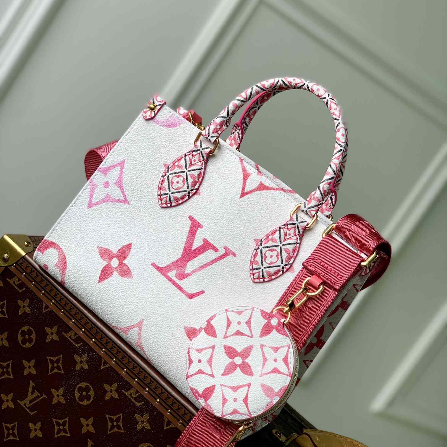 Louis Vuitton OnTheGo PM   M22976 - DopestKickz