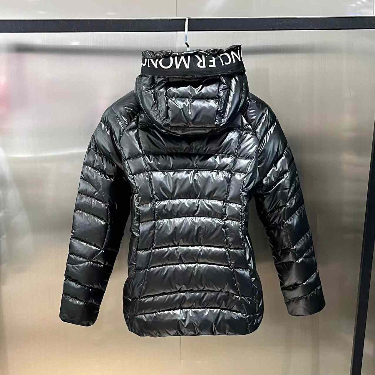 Moncler Narlay Short Down Jacket - DopestKickz