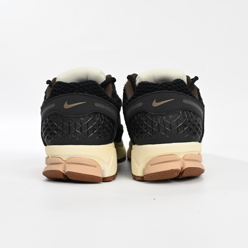 NikeAir Zoom Vomero 5 Pure Black Sneaker    FD0533-010  - DopestKickz