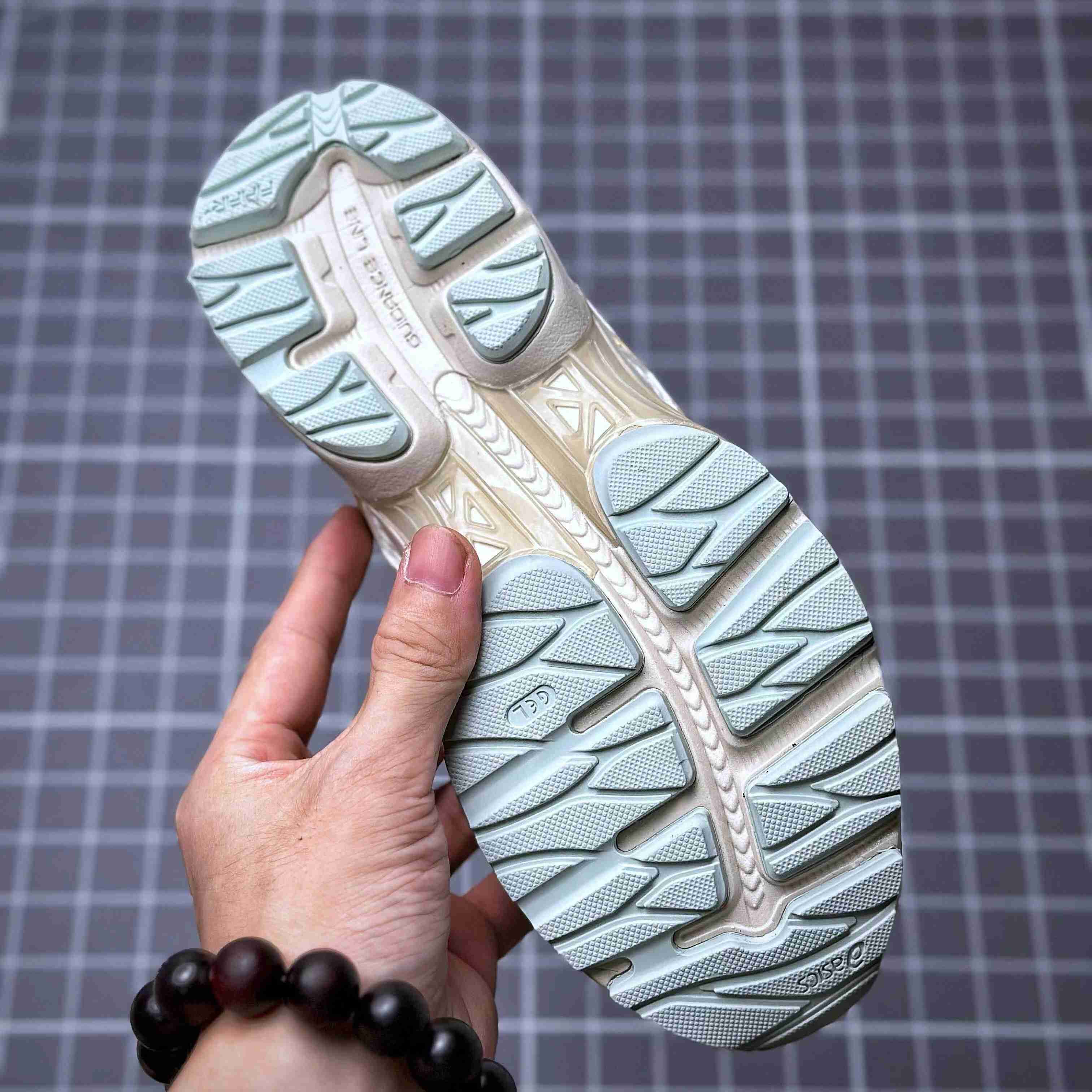 Asics Gel-Flux 4 Sneakers  - DopestKickz