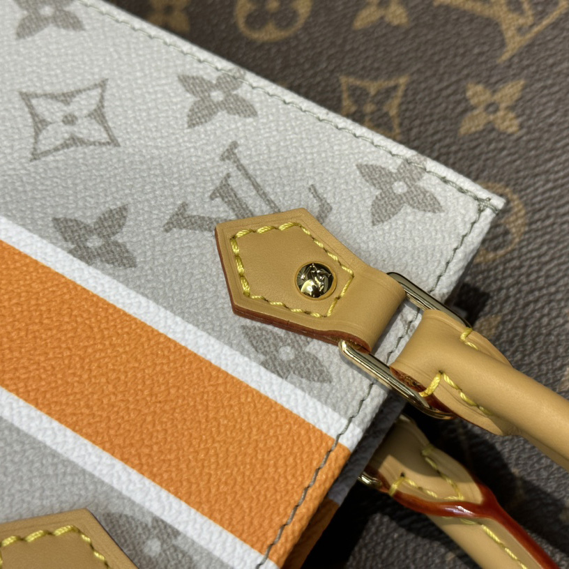 Louis Vuitton Petit Sac Plat(14 x 17 x 5cm)   M23615 - DopestKickz