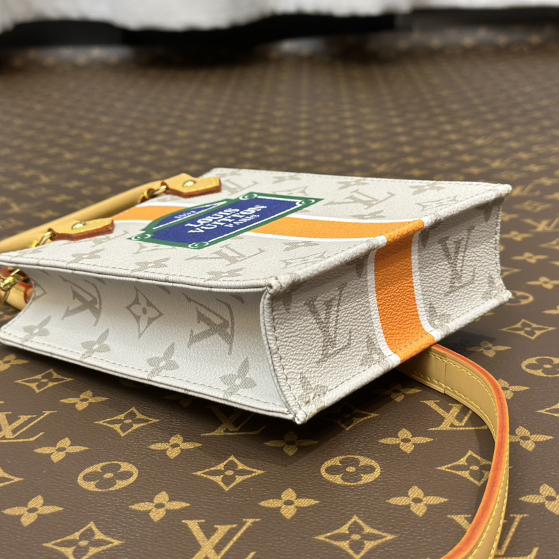 Louis Vuitton Petit Sac Plat(14 x 17 x 5cm)   M23615 - DopestKickz