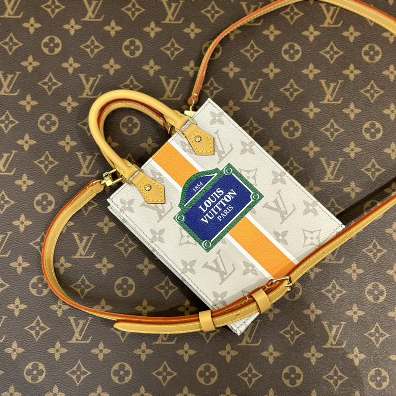 Louis Vuitton Petit Sac Plat(14 x 17 x 5cm)   M23615 - DopestKickz