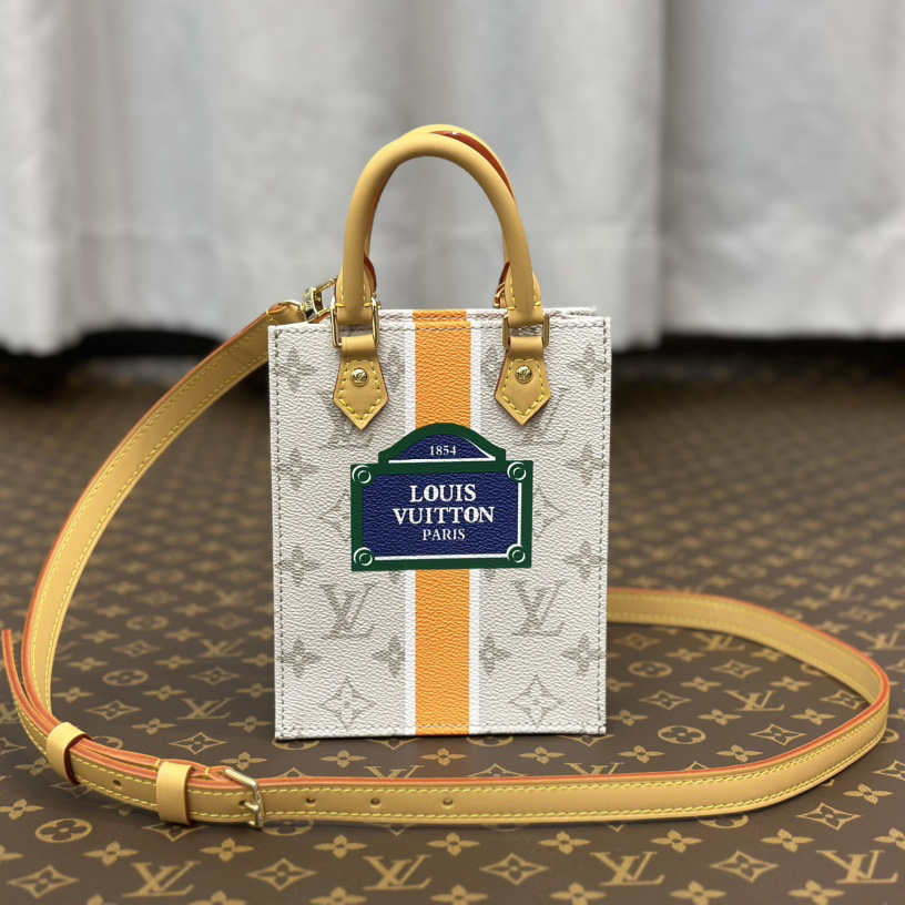 Louis Vuitton Petit Sac Plat(14 x 17 x 5cm)   M23615 - DopestKickz