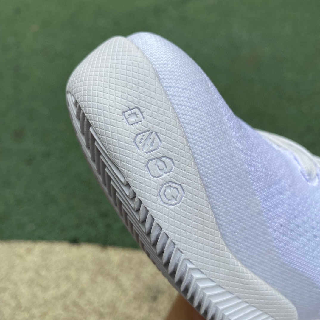 Nike Kobe 8 Proto Sneakers    FJ9364-100 - DopestKickz