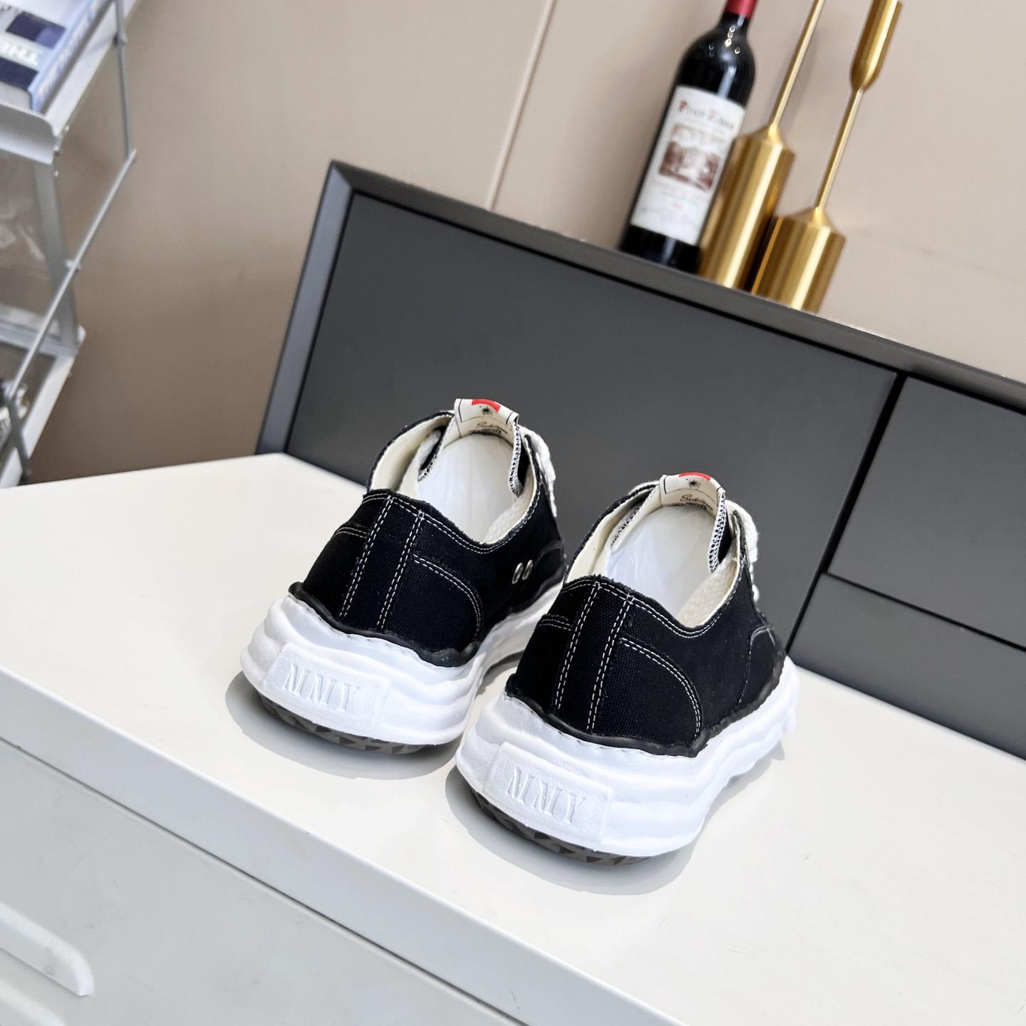 Maison Mihara Yasuhiro Hank OG Sole Canvas Low Sneaker - DopestKickz