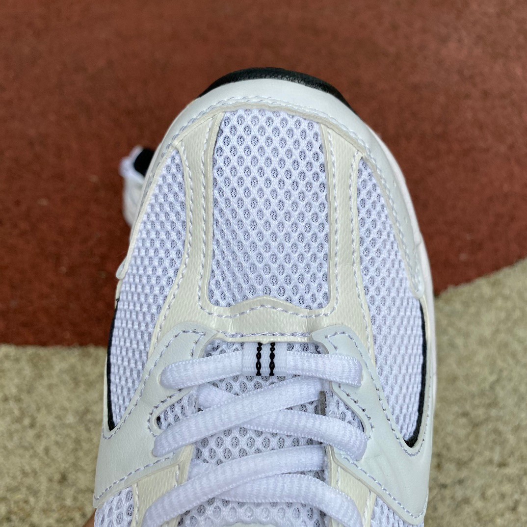 New Balance 530 Sneakers    MR530EWB - DopestKickz