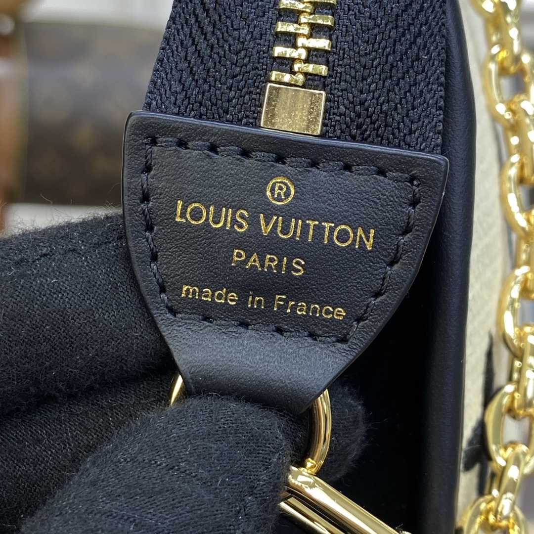 Louis Vuitton Toiletry Pouch On Chain  (25 x 20 x 5.5cm)M82521 - DopestKickz