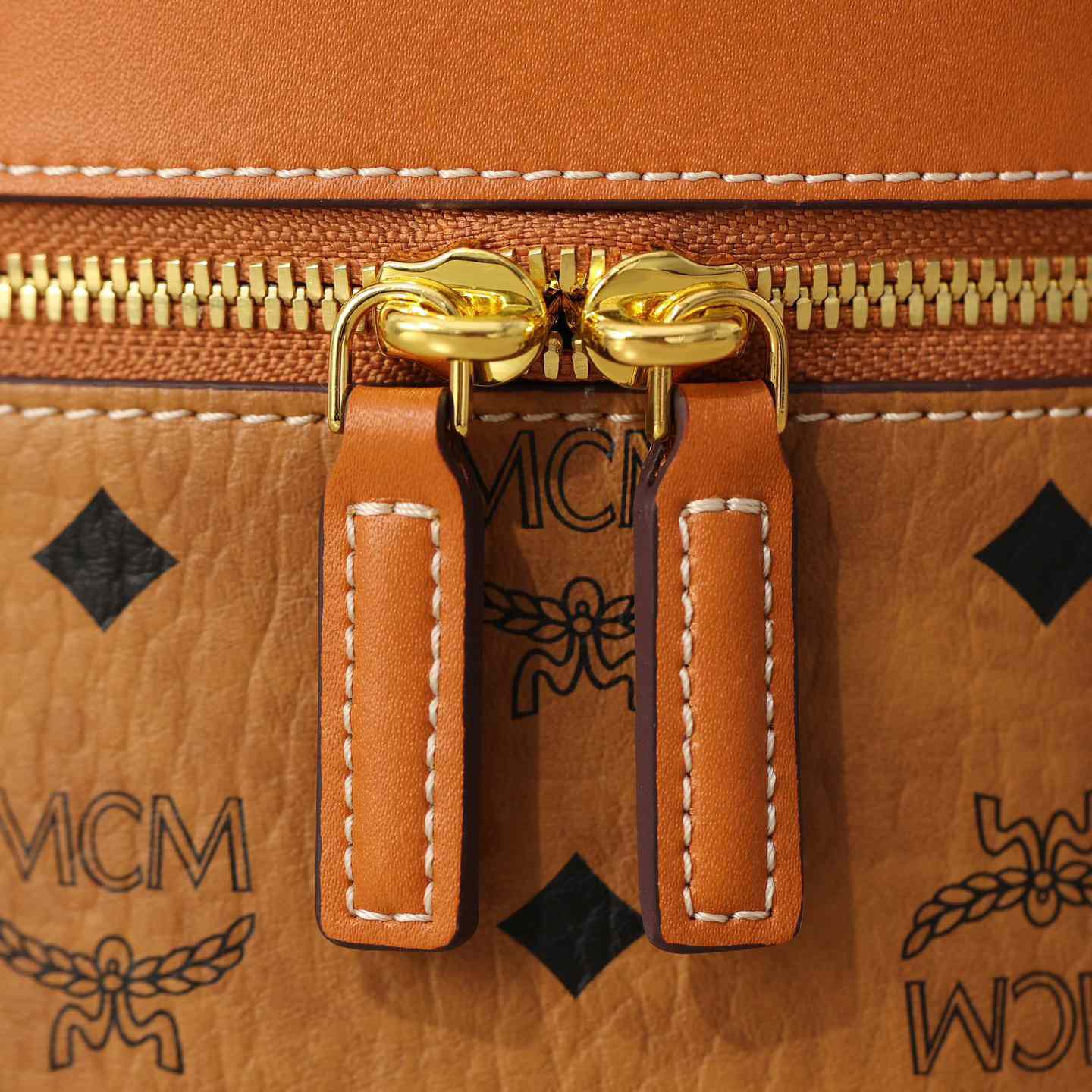 MCM Visetos Bucket Bag (14-16-16cm) - DopestKickz