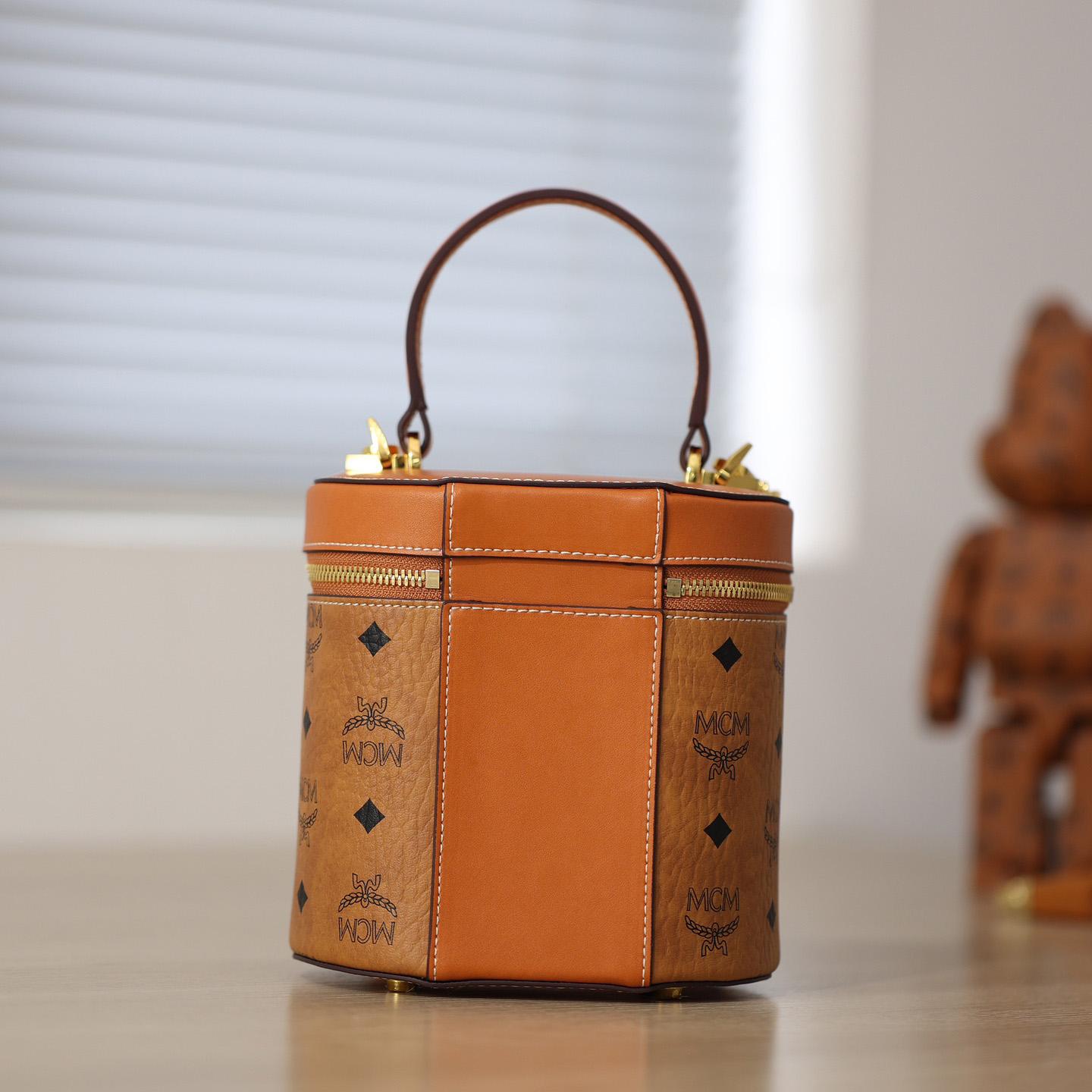 MCM Visetos Bucket Bag (14-16-16cm) - DopestKickz