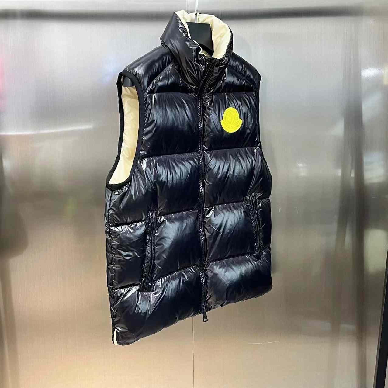 Moncler Sumido Down Vest - DopestKickz