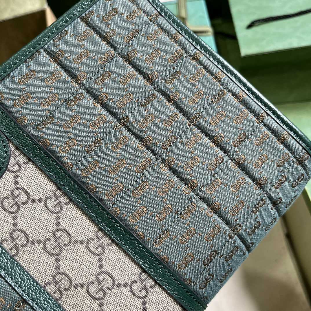 Gucci Mini GG Canvas Pouch (26-20-6cm) - DopestKickz