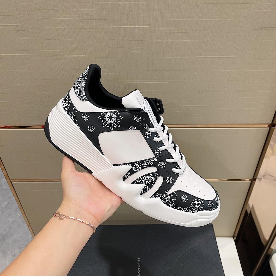 Giuseppe Zanotti Talon Paisley-print Sneakers - DopestKickz