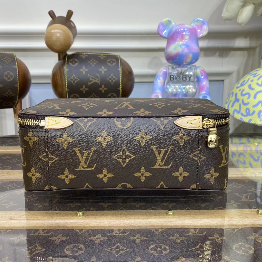 Louis Vuitton Packing Cube MM (22.4-18.5-14cm)  M43689 - DopestKickz