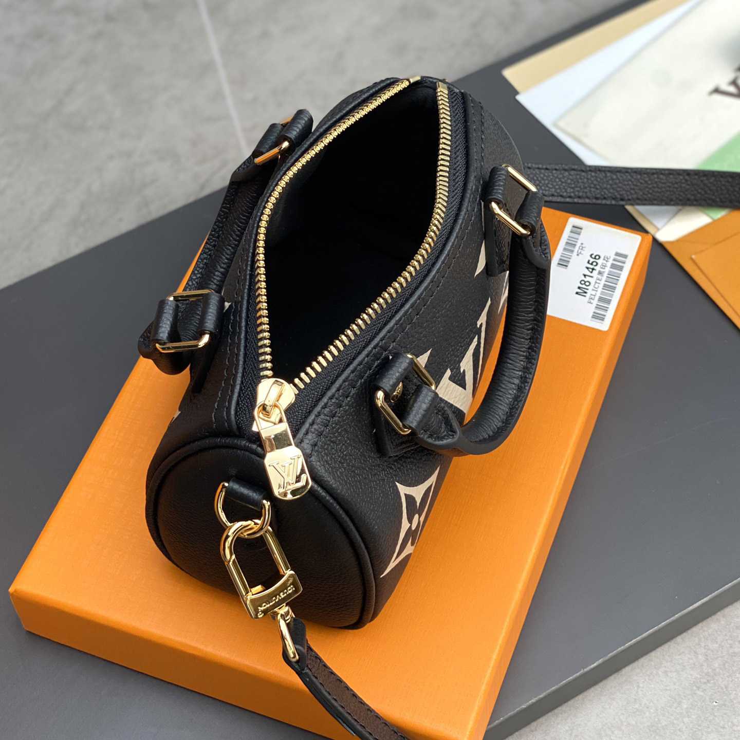 Louis Vuitton Nano Speedy (16-10-7.5cm)       M81456 - DopestKickz