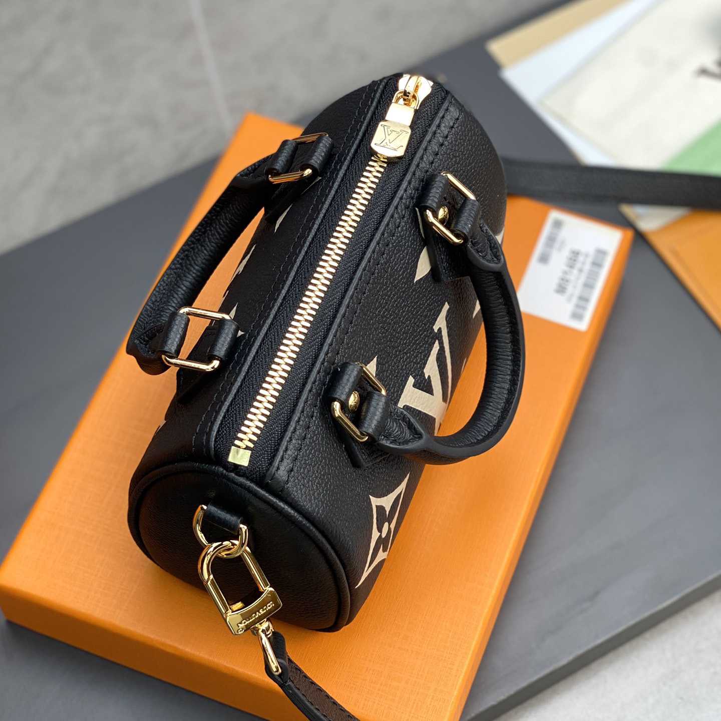 Louis Vuitton Nano Speedy (16-10-7.5cm)       M81456 - DopestKickz