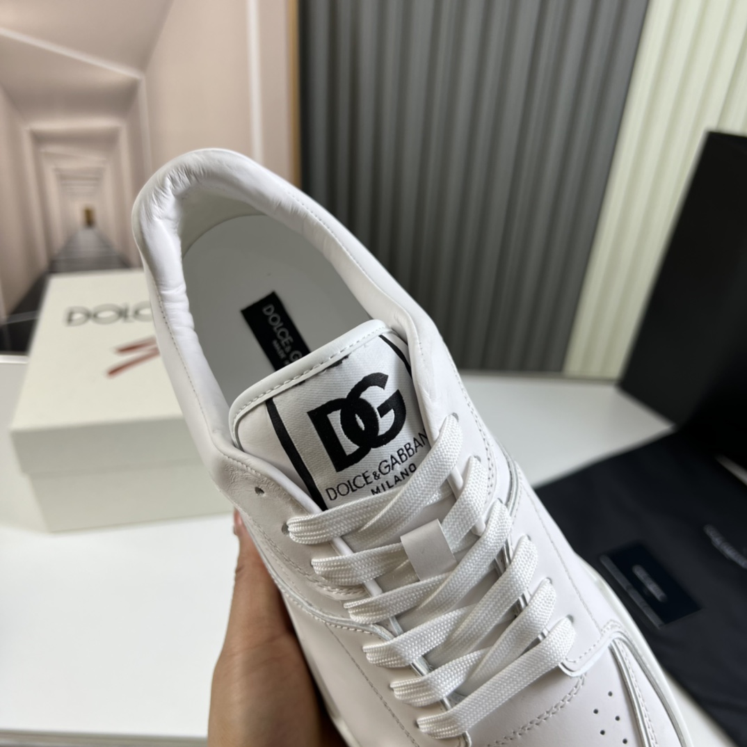 Dolce & Gabbana Calfskin nappa New Roma Sneakers - DopestKickz