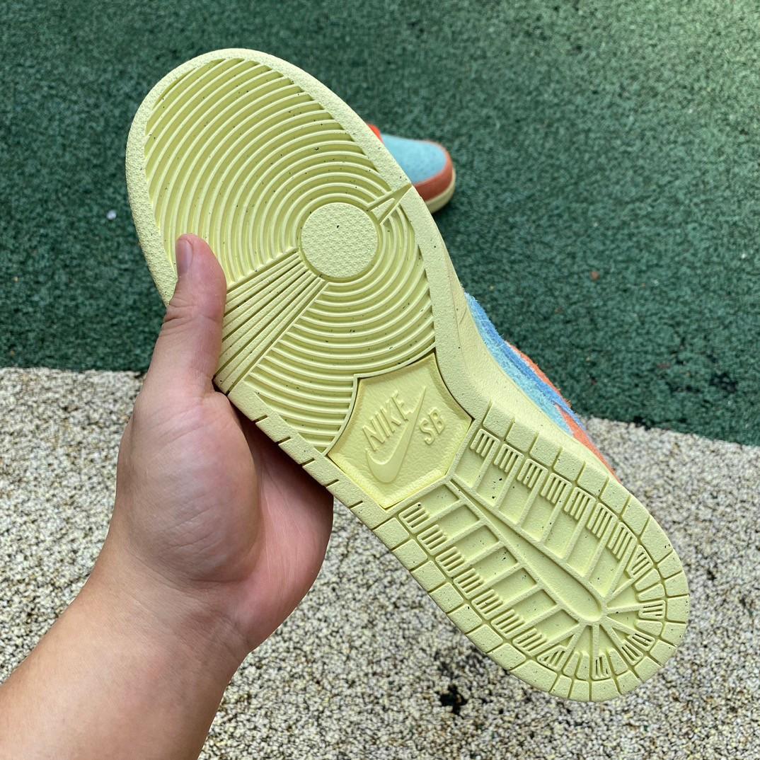 Nike Dunk SB Low Noise Aqua Sneakers       DV5429-80 - DopestKickz