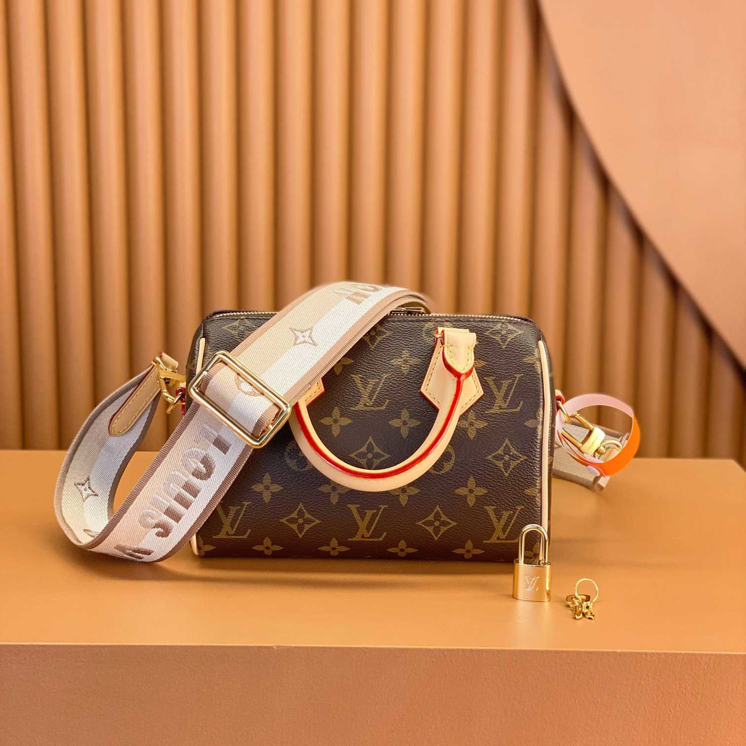 Louis Vuitton Speedy Bandoulière 20  (20.5 x 13.5 x 12cm)       M46222 - DopestKickz