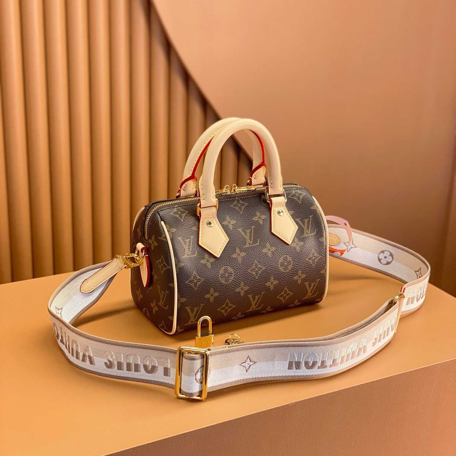 Louis Vuitton Speedy Bandoulière 20  (20.5 x 13.5 x 12cm)       M46222 - DopestKickz