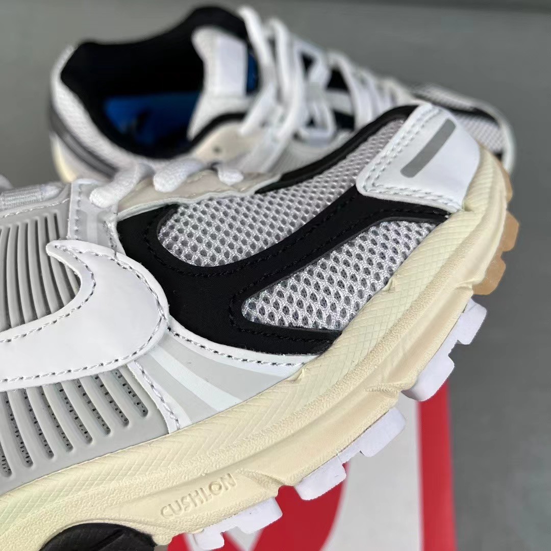 Nike Air Zoom Vomero 5 Sneaker     FN7649-110 - DopestKickz