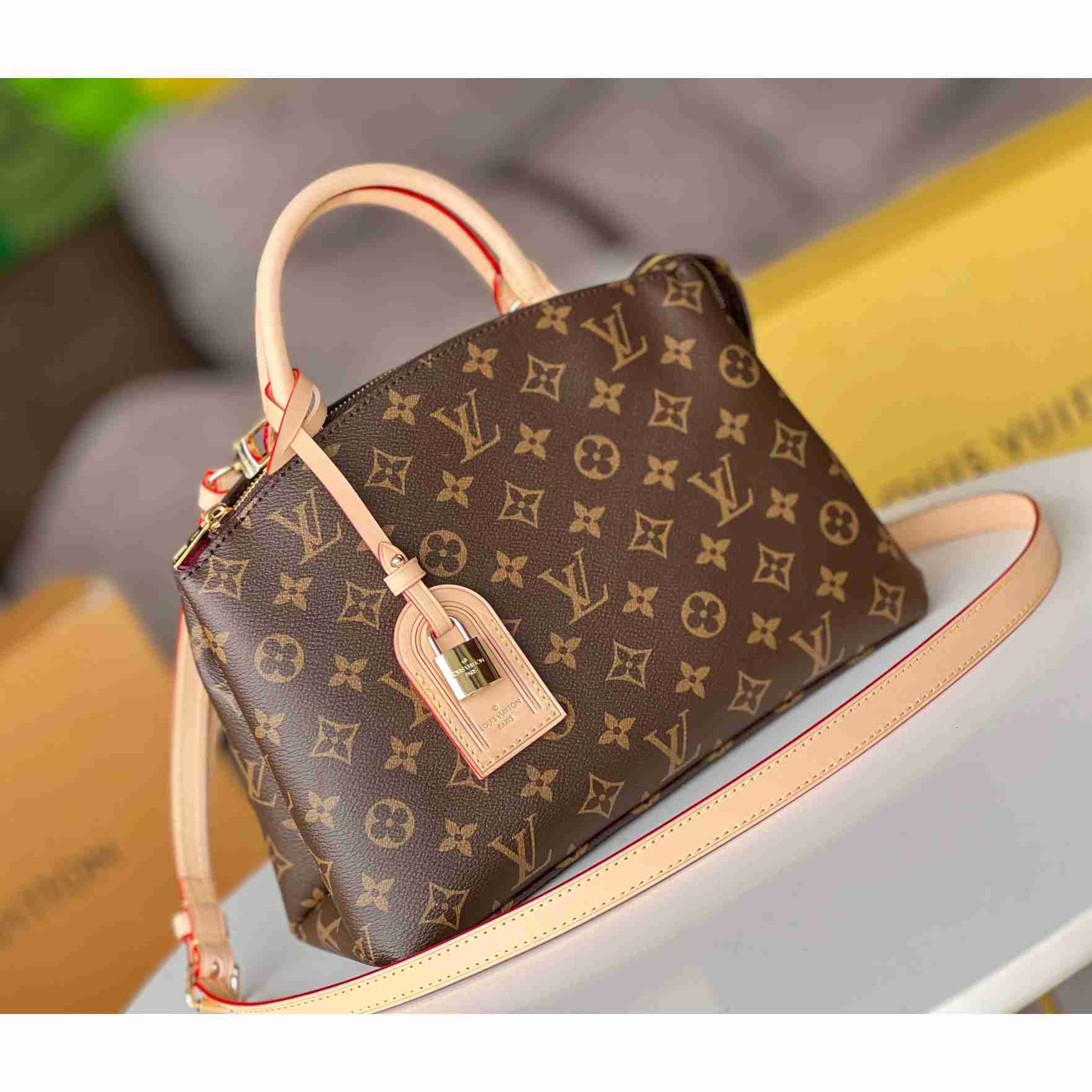 Louis Vuitton Petit Palais  (29x18x12.5CM)   M45900 - DopestKickz