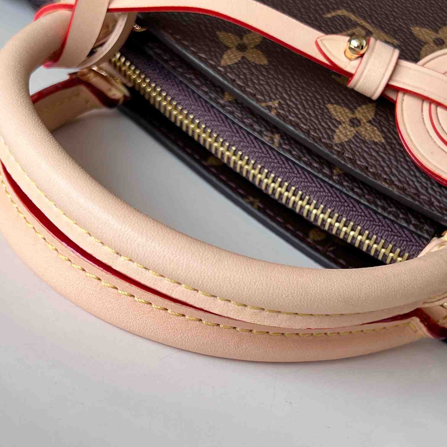 Louis Vuitton Petit Palais  (29x18x12.5CM)   M45900 - DopestKickz