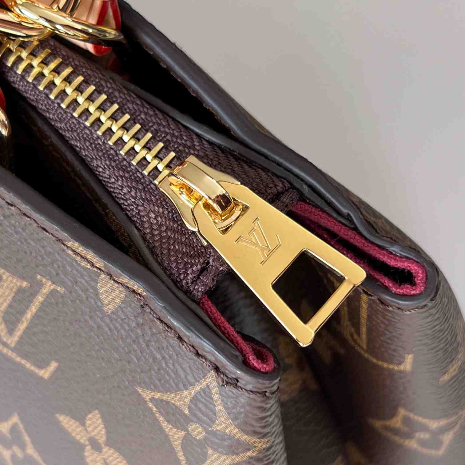 Louis Vuitton Petit Palais  (29x18x12.5CM)   M45900 - DopestKickz