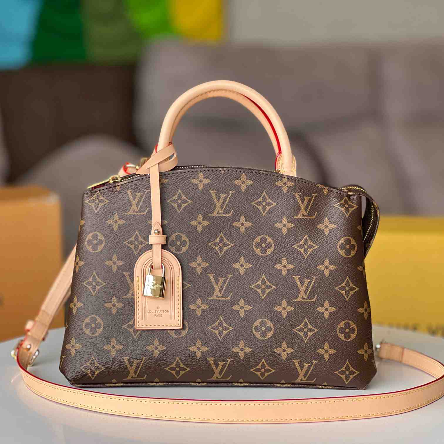 Louis Vuitton Petit Palais  (29x18x12.5CM)   M45900 - DopestKickz