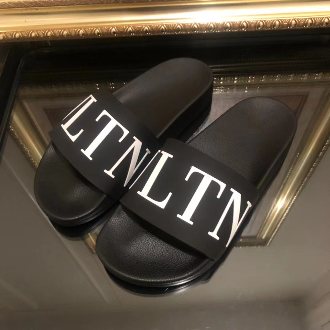 Valenti Garavani Vltn Slider Sandal - DopestKickz