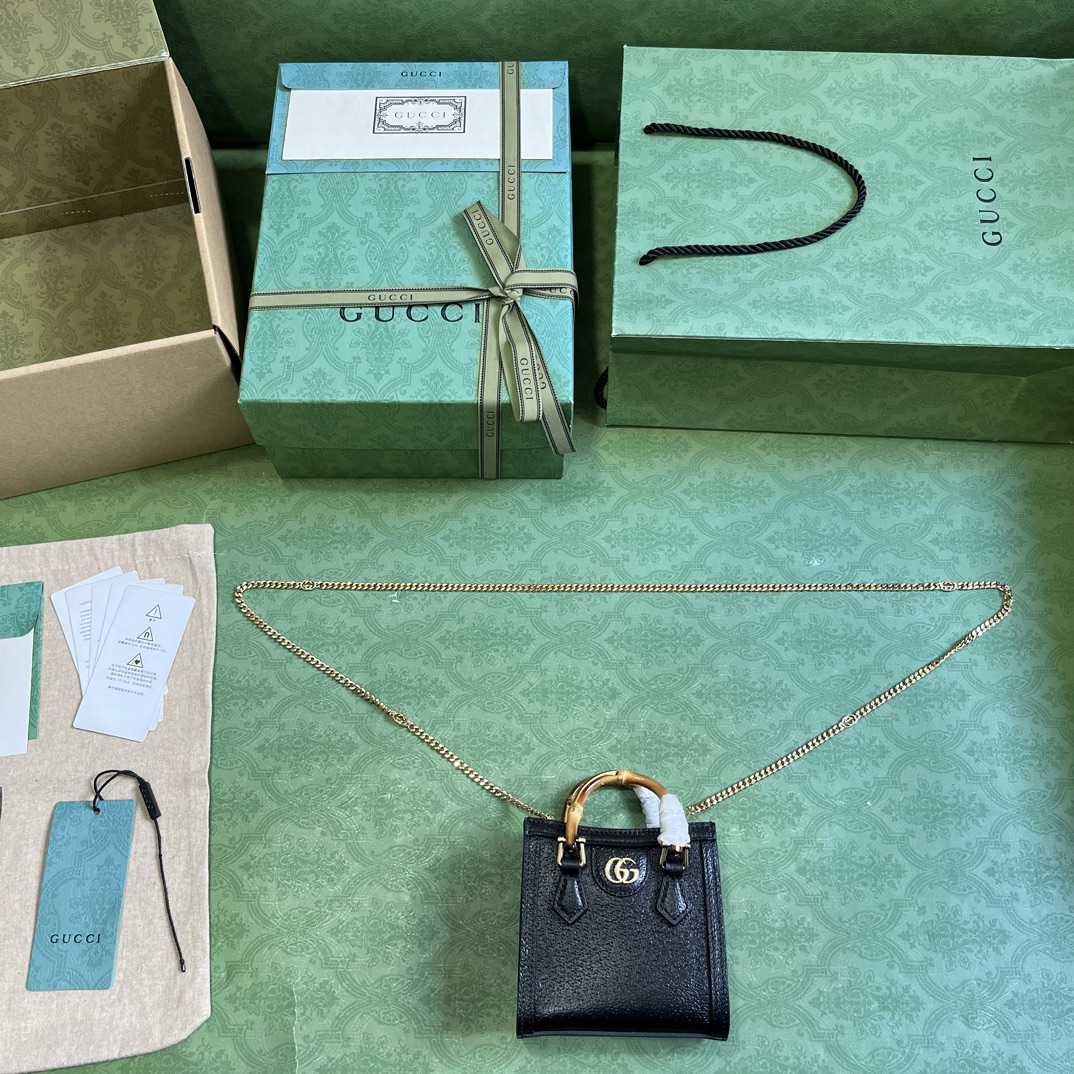 Gucci Diana Super Mini Bag (16.5x 12x 6cm) - DopestKickz