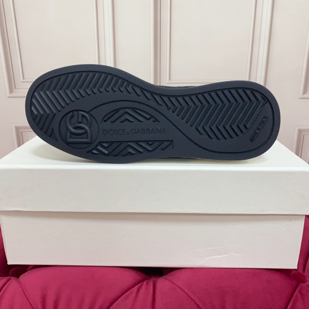 Dolce & Gabbana New Roma Sneakers With Denim Logo - DopestKickz