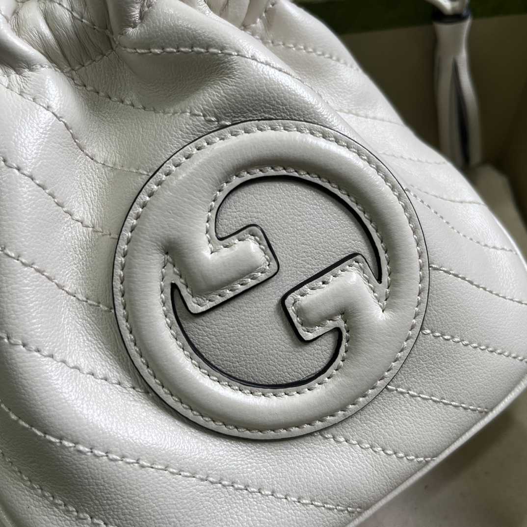Gucci Blondie Mini Bucket Bag - DopestKickz