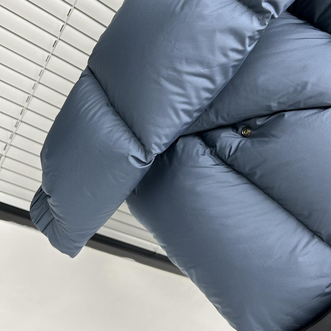 Moncler Maderia Logo-embossed Padded Jacket - DopestKickz