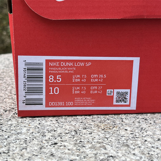 Nike SB Dunk Low Sneakers     DD1391-100 - DopestKickz