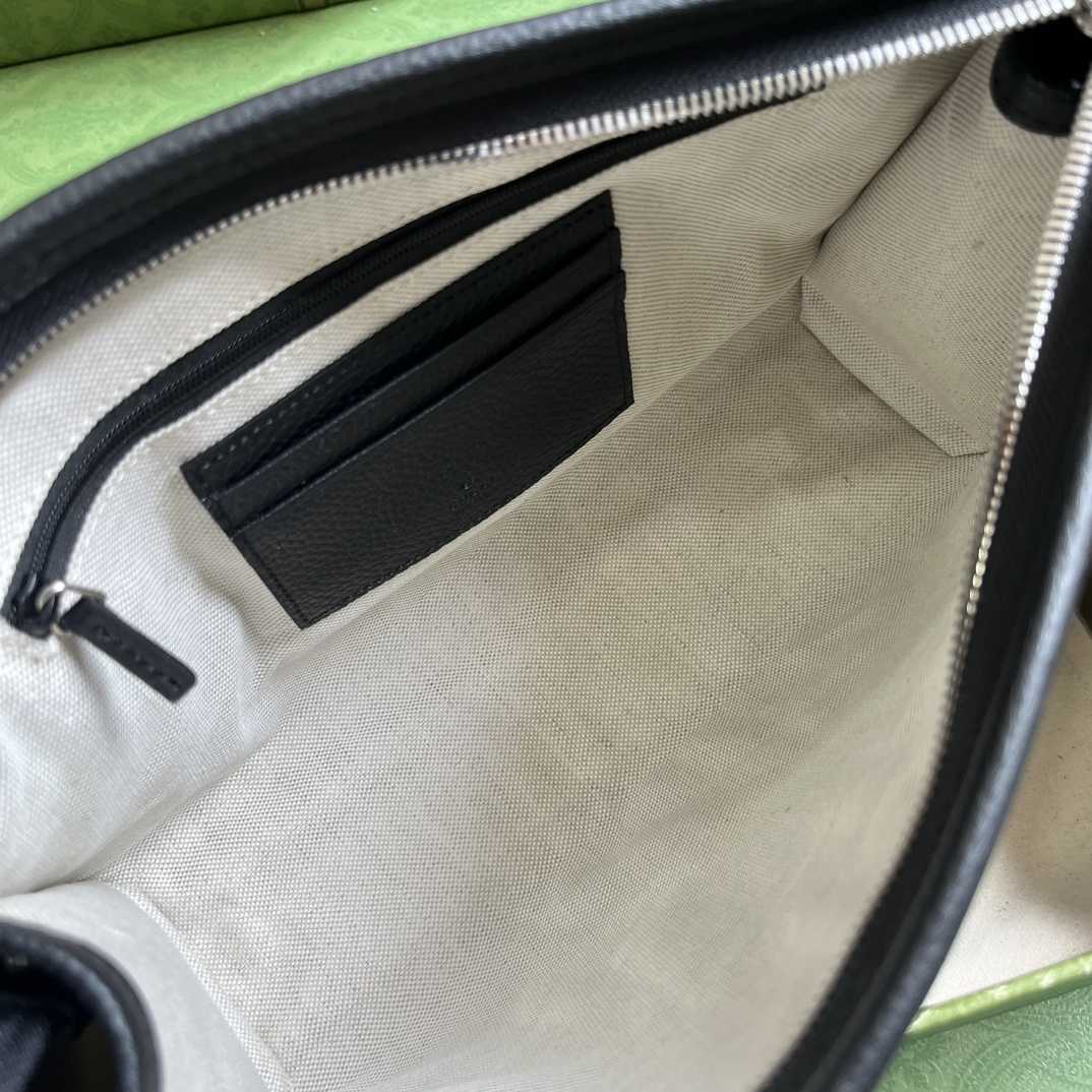 Gucci Jumbo GG Pouch (28.5x 18x 9cm) - DopestKickz