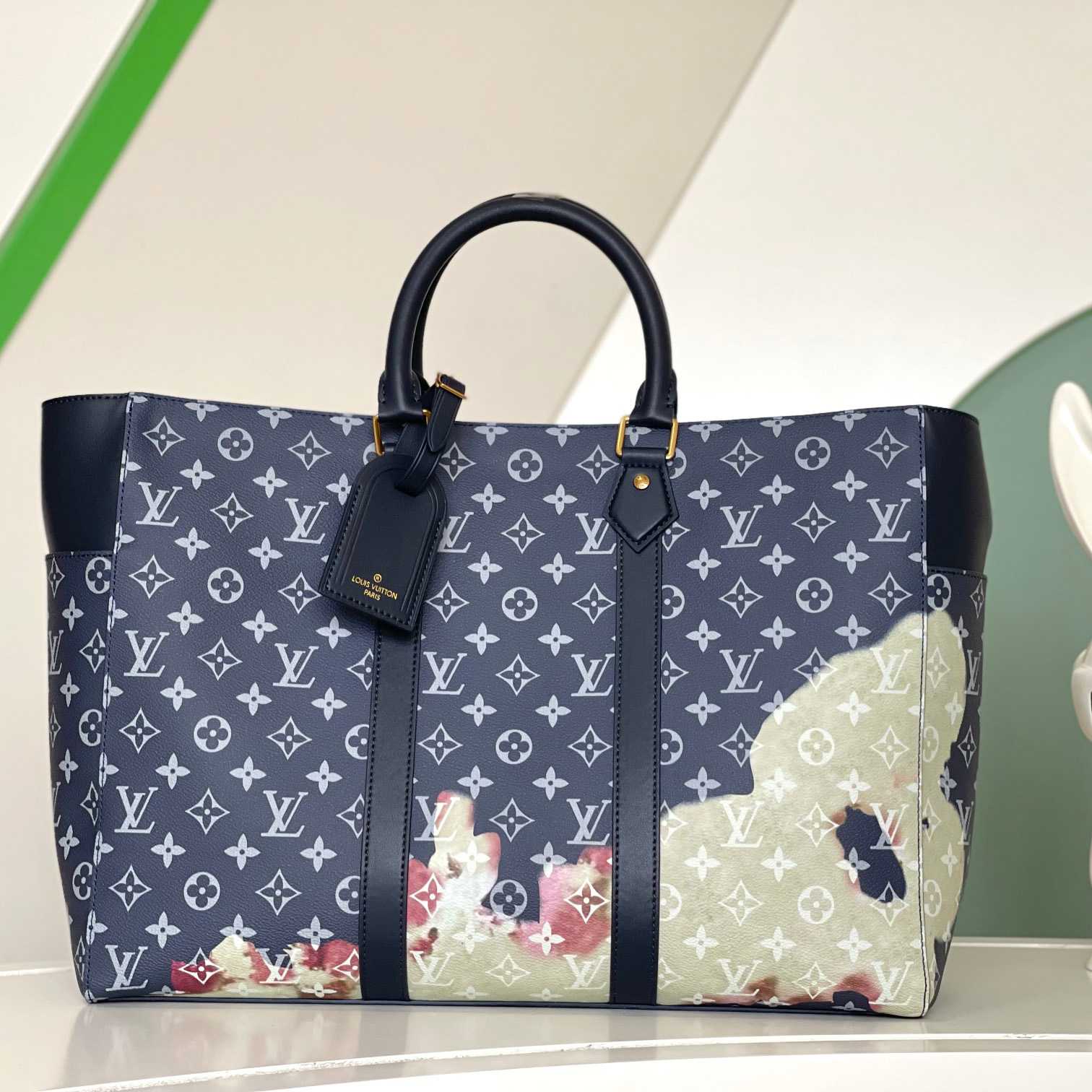 Louis Vuitton Sac Plat 24H (43 x 34 x 17.5cm)  M46812 - DopestKickz